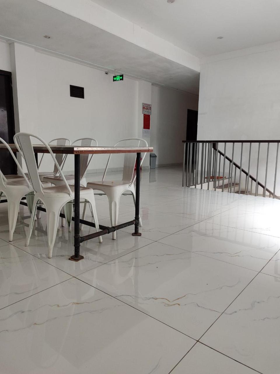 Nha Khach Ken Hotel Cà Mau Екстериор снимка