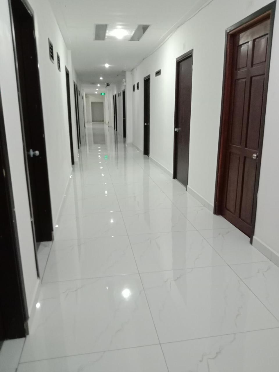 Nha Khach Ken Hotel Cà Mau Екстериор снимка
